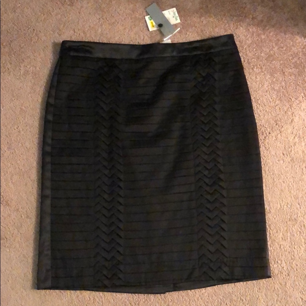 NWT Stein Mart’s WD-NY 100% Polyester Lined skirt